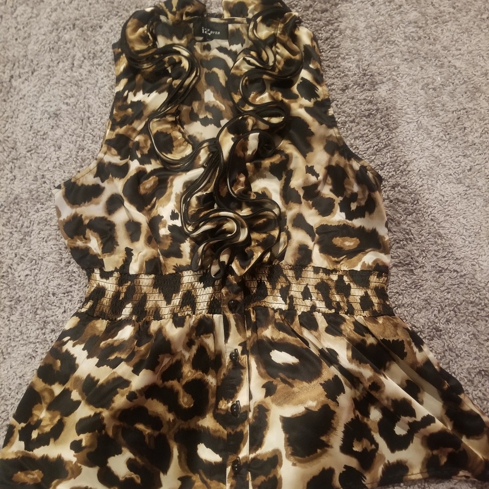 I Z Byer Animal Print Sleeveless Ruffle Top